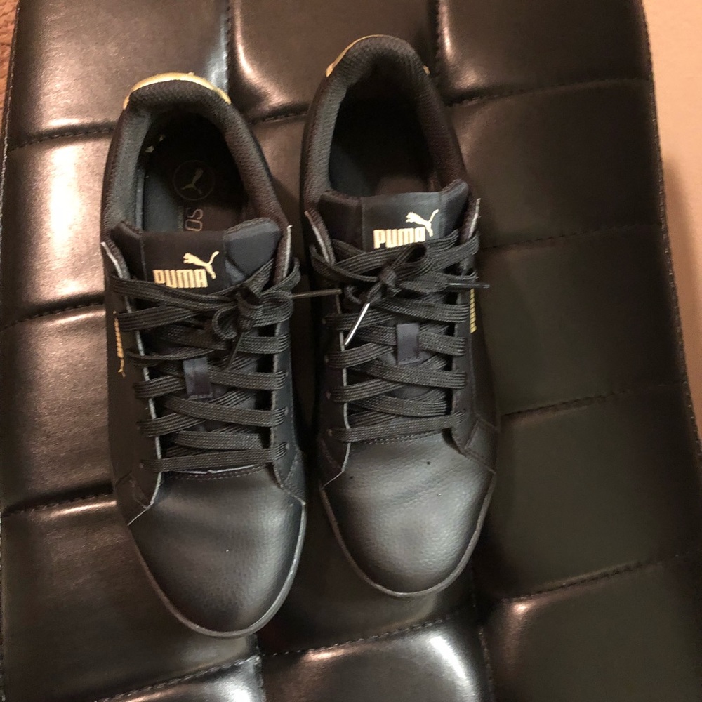 Women’s puma!!! Only worn a few times!!!